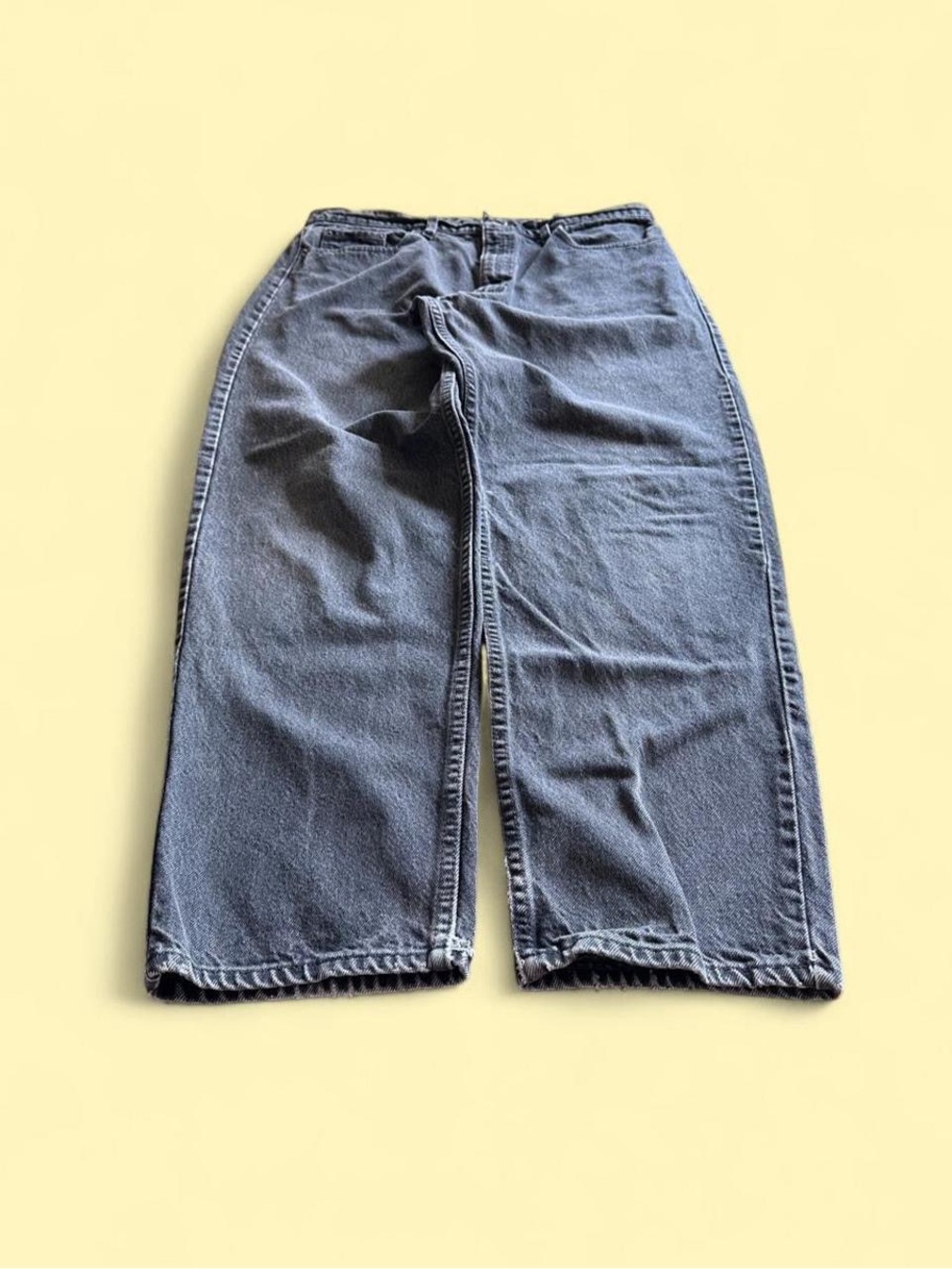 Vintage 90s Levi’s 550 Relaxed Fit Black Faded Denim Jeans Men’s 38x32